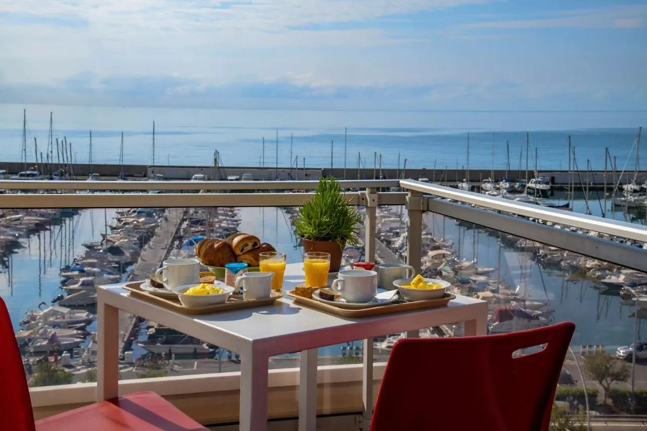 Ibis Budget Menton Bord De Mer 2*,