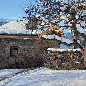https://maisonnette-grand-confort-dans-charmant-village-de-montagne.hotels-rhonealpes.com