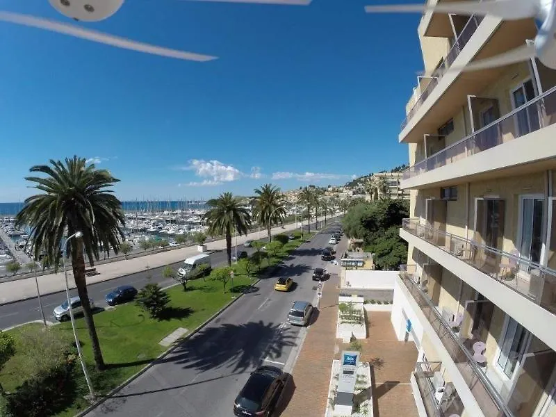 Ibis Budget Menton Bord De Mer 2*,  Франция