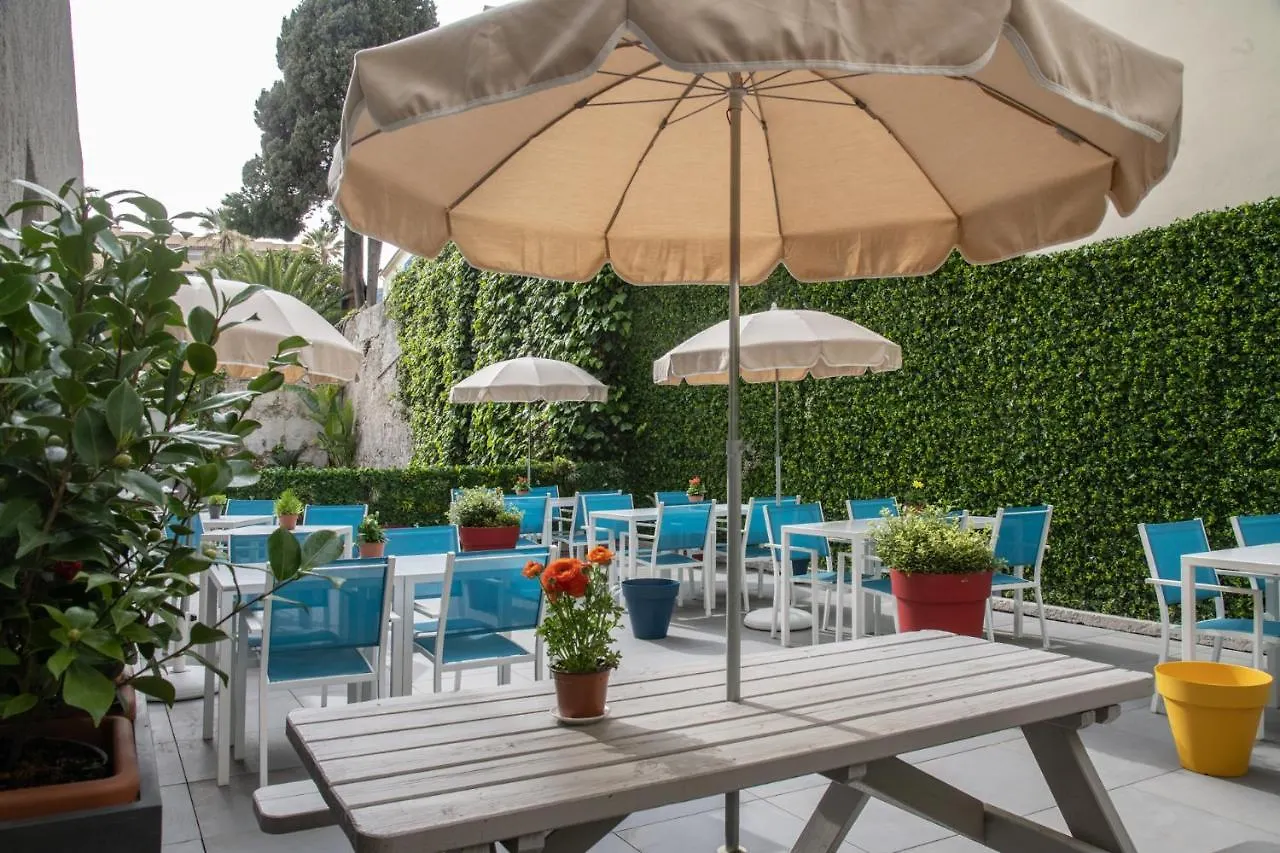 Otel Ibis Budget Menton Bord De Mer