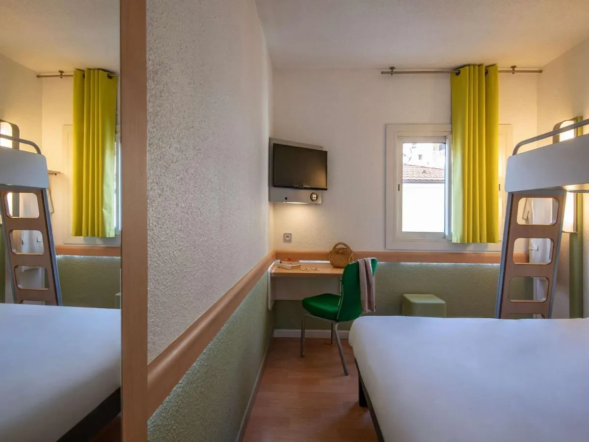 Ibis Budget Menton Bord De Mer Отель