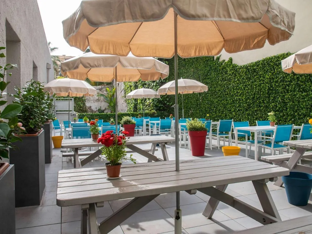 ** Отель Ibis Budget Menton Bord De Mer Франция